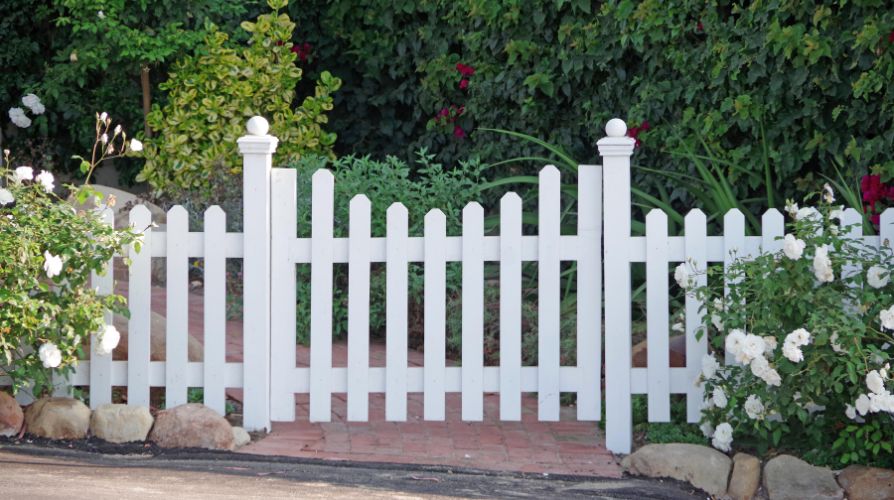 Strong, Reliable Gate Hardware You Can Count On